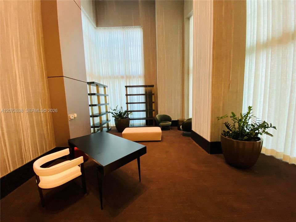 В аренду: $3,250 (1 спален, 1 ванн, 628 Квадратных фут)