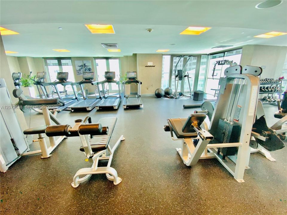 В аренду: $3,250 (1 спален, 1 ванн, 628 Квадратных фут)