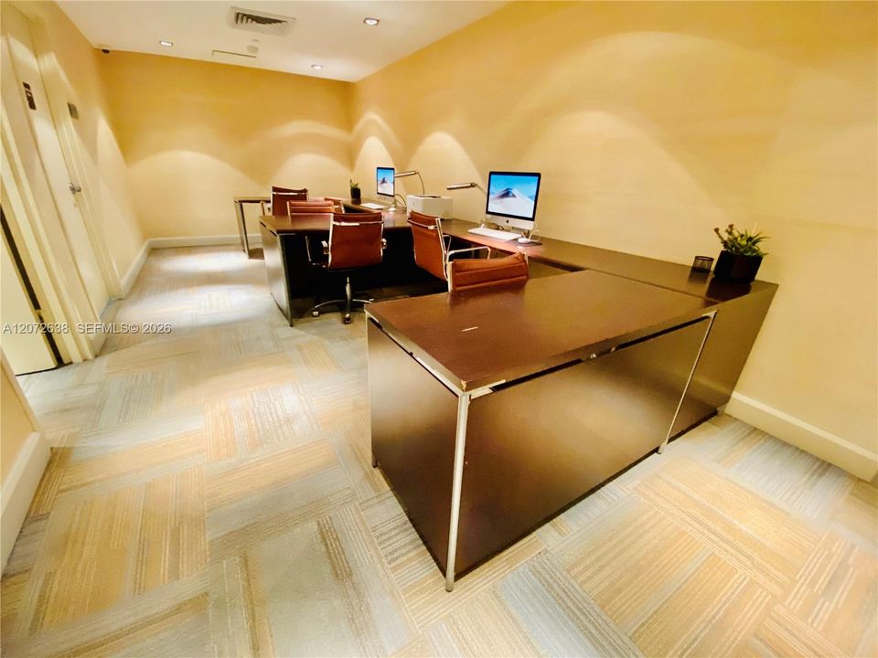 В аренду: $3,250 (1 спален, 1 ванн, 628 Квадратных фут)