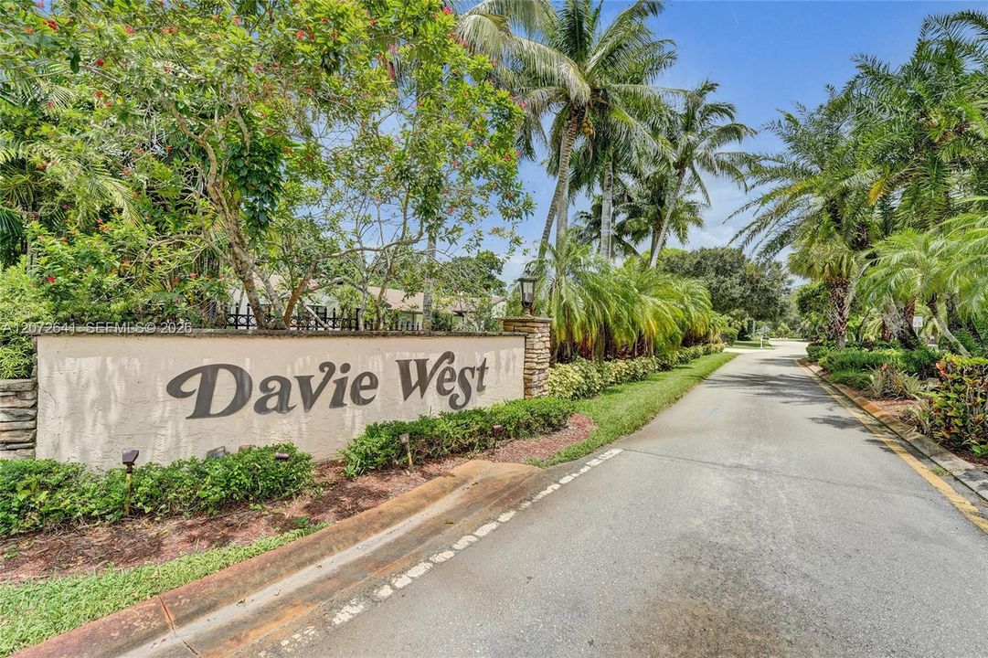 For Sale: $1,649,000 (4 beds, 2 baths, 4349 Square Feet)