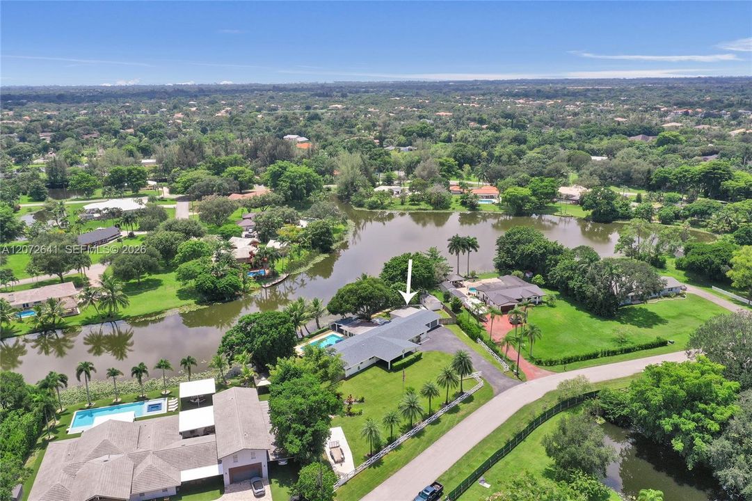 For Sale: $1,649,000 (4 beds, 2 baths, 4349 Square Feet)