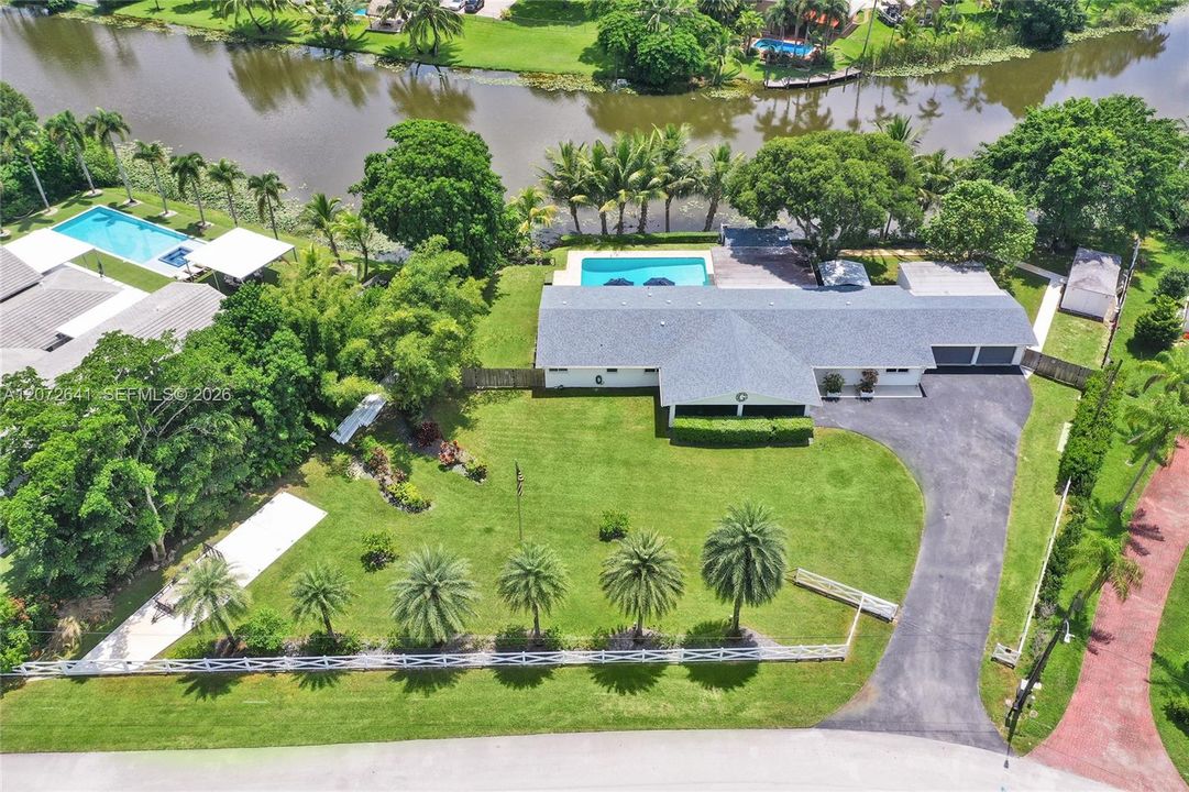 For Sale: $1,649,000 (4 beds, 2 baths, 4349 Square Feet)