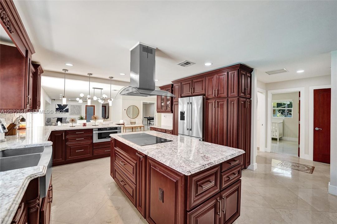 For Sale: $1,649,000 (4 beds, 2 baths, 4349 Square Feet)