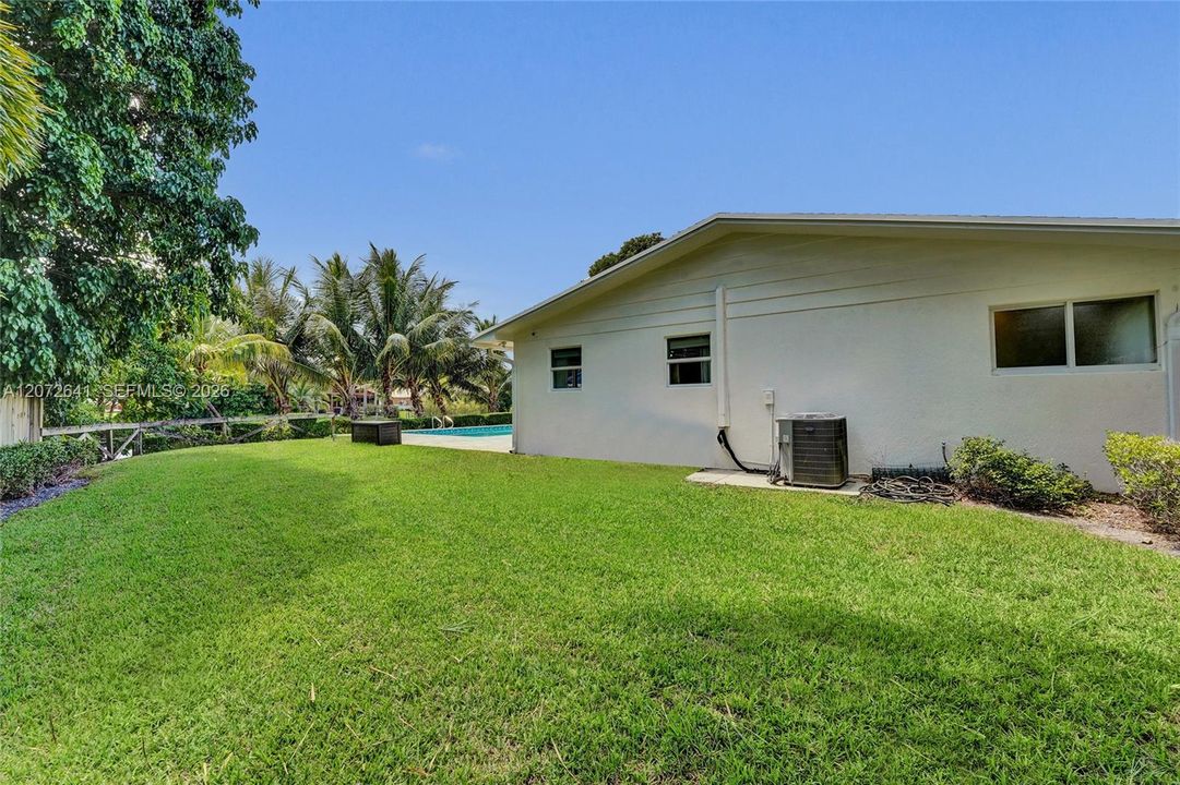 For Sale: $1,649,000 (4 beds, 2 baths, 4349 Square Feet)