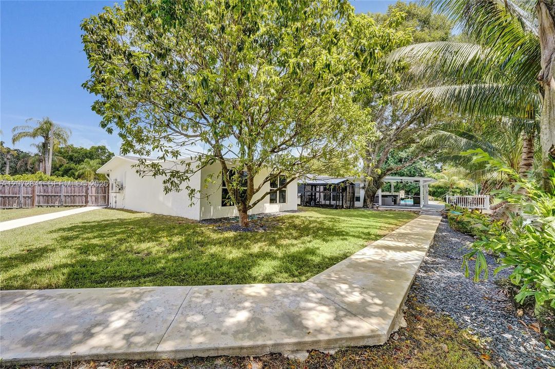 For Sale: $1,649,000 (4 beds, 2 baths, 4349 Square Feet)