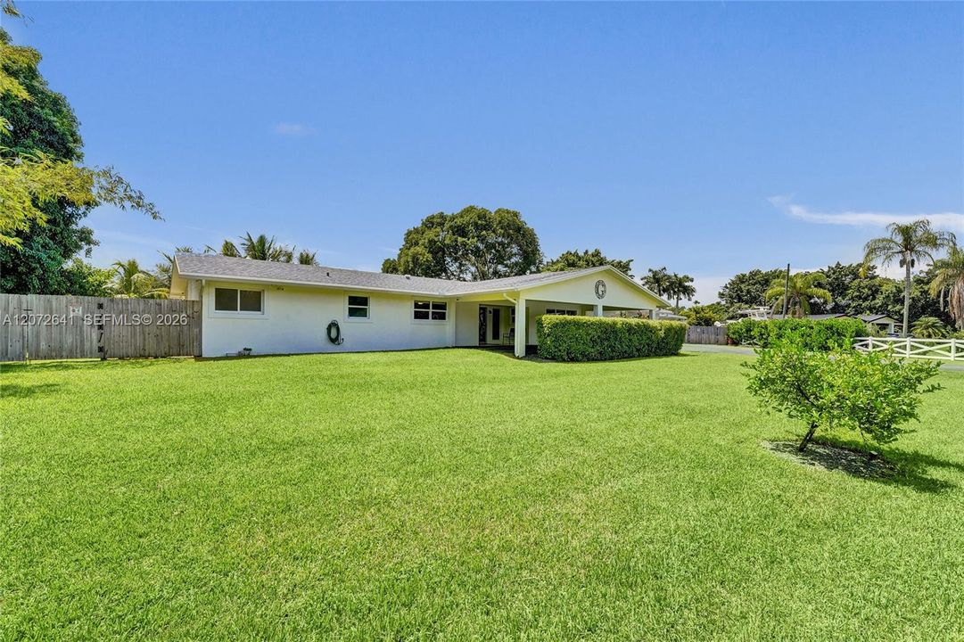 For Sale: $1,649,000 (4 beds, 2 baths, 4349 Square Feet)