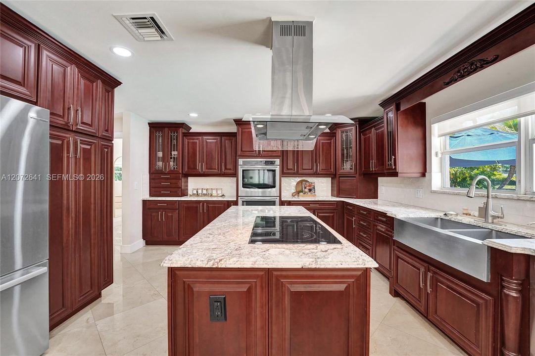 For Sale: $1,649,000 (4 beds, 2 baths, 4349 Square Feet)