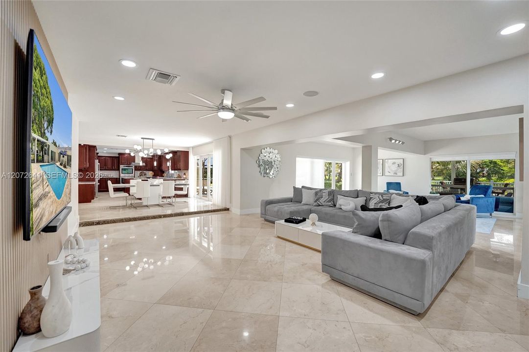 For Sale: $1,649,000 (4 beds, 2 baths, 4349 Square Feet)