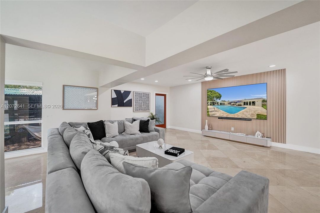 For Sale: $1,649,000 (4 beds, 2 baths, 4349 Square Feet)