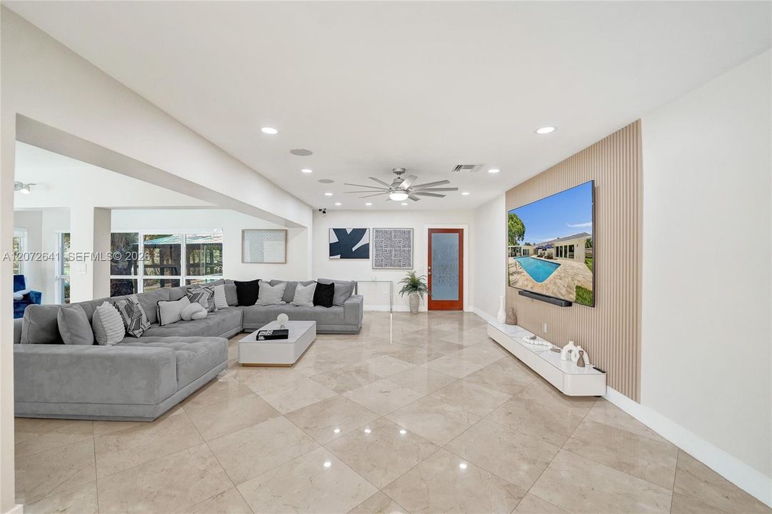 For Sale: $1,649,000 (4 beds, 2 baths, 4349 Square Feet)