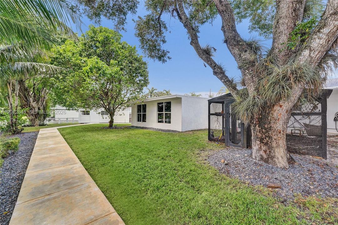 For Sale: $1,649,000 (4 beds, 2 baths, 4349 Square Feet)