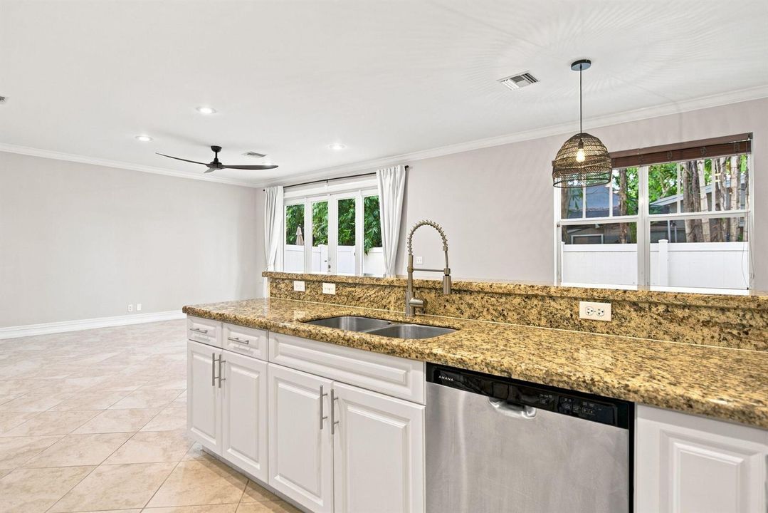 12-web-or-mls-3434-ne-13th-ave