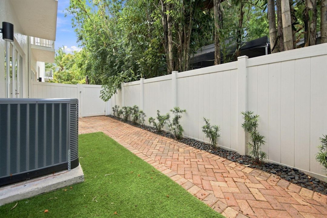 25-web-or-mls-3434-ne-13th-ave