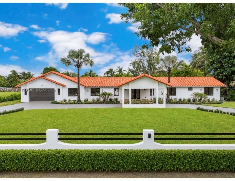 For Sale: $3,950,000 (5 beds, 5 baths, 5718 Square Feet)