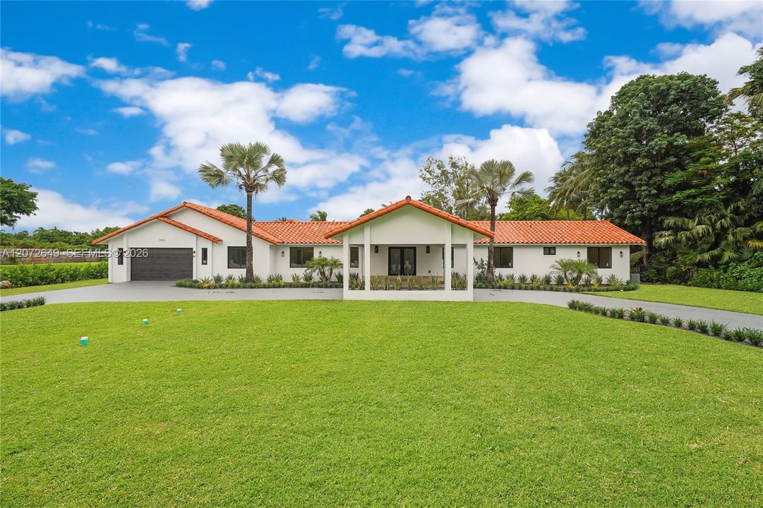 For Sale: $3,950,000 (5 beds, 5 baths, 5718 Square Feet)