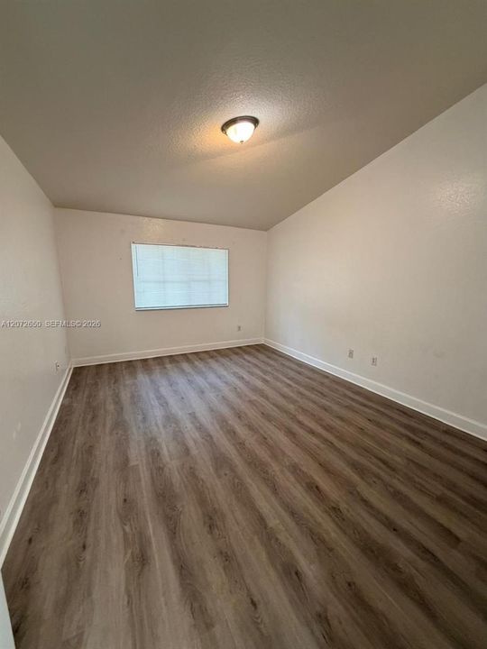 For Rent: $2,900 (3 beds, 2 baths, 1450 Square Feet)