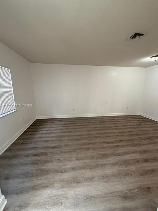 For Rent: $2,900 (3 beds, 2 baths, 1450 Square Feet)