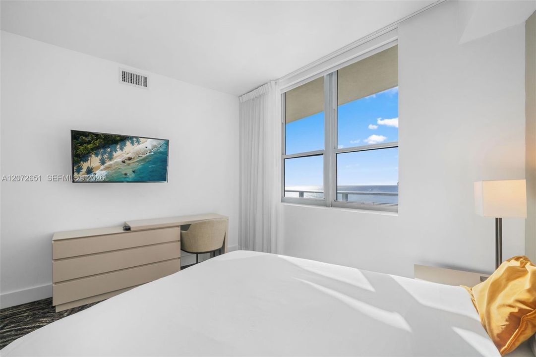 For Sale: $1,742,000 (3 beds, 3 baths, 1771 Square Feet)