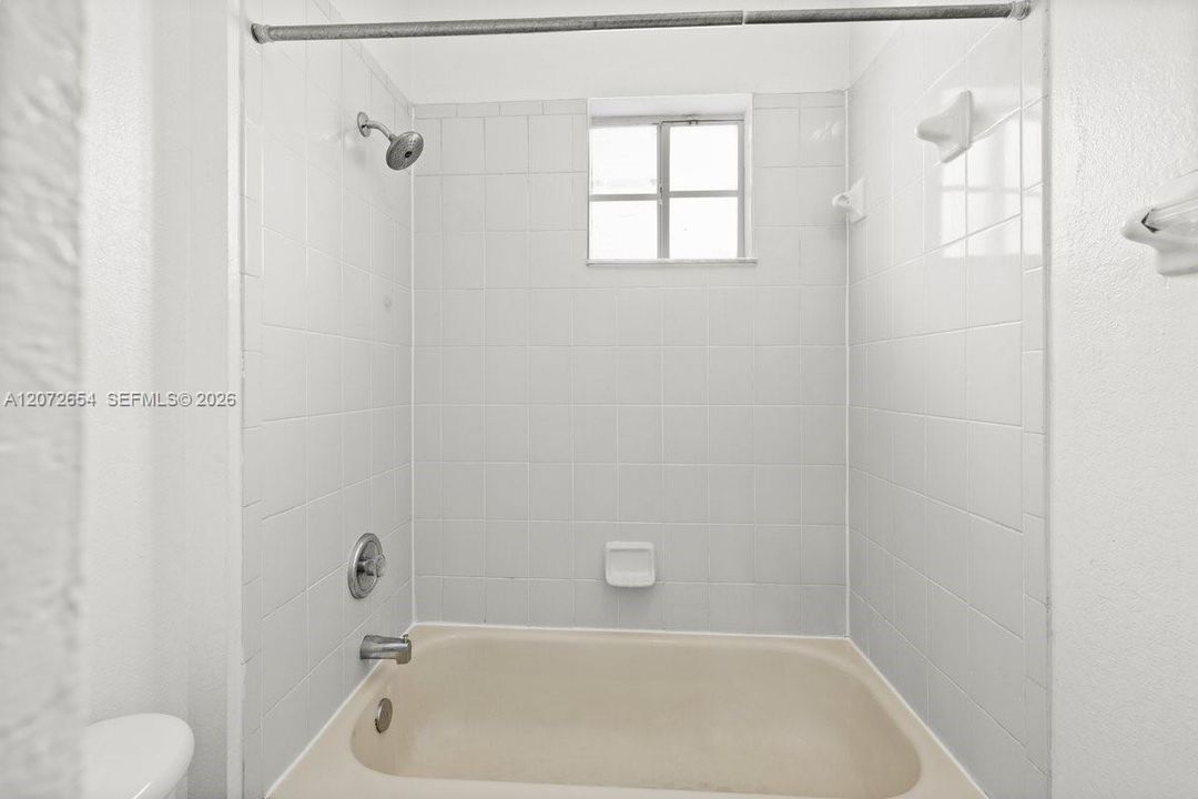 В аренду: $2,500 (2 спален, 2 ванн, 1428 Квадратных фут)