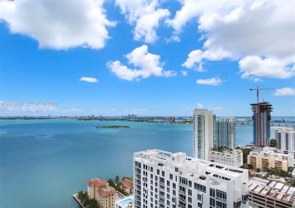 For Sale: $5,300 (2 beds, 2 baths, 1107 Square Feet)