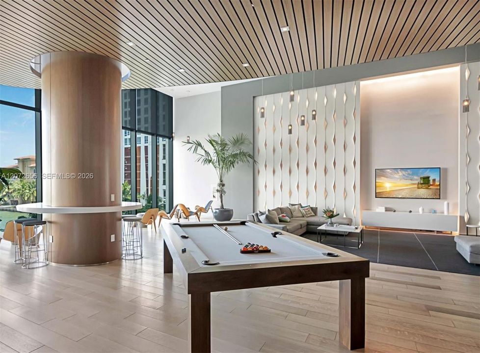 For Sale: $5,300 (2 beds, 2 baths, 1107 Square Feet)