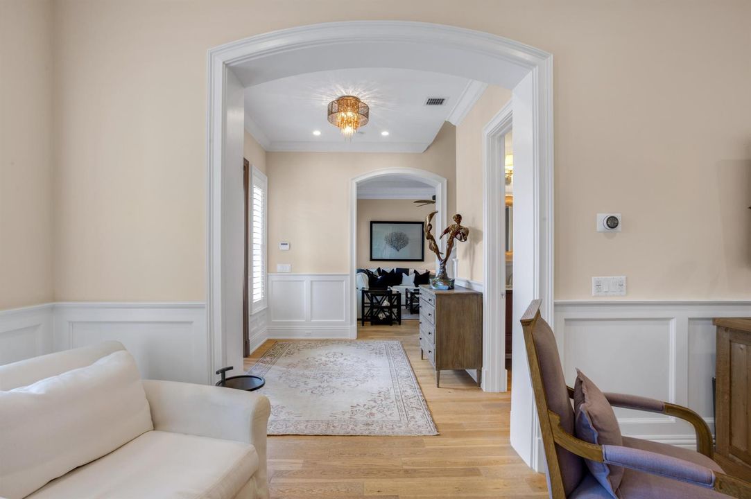 mls_LIVING_TO_FOYER_STRAIGHT
