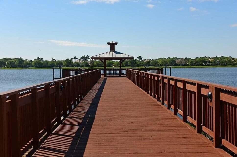 Pier Evergrene