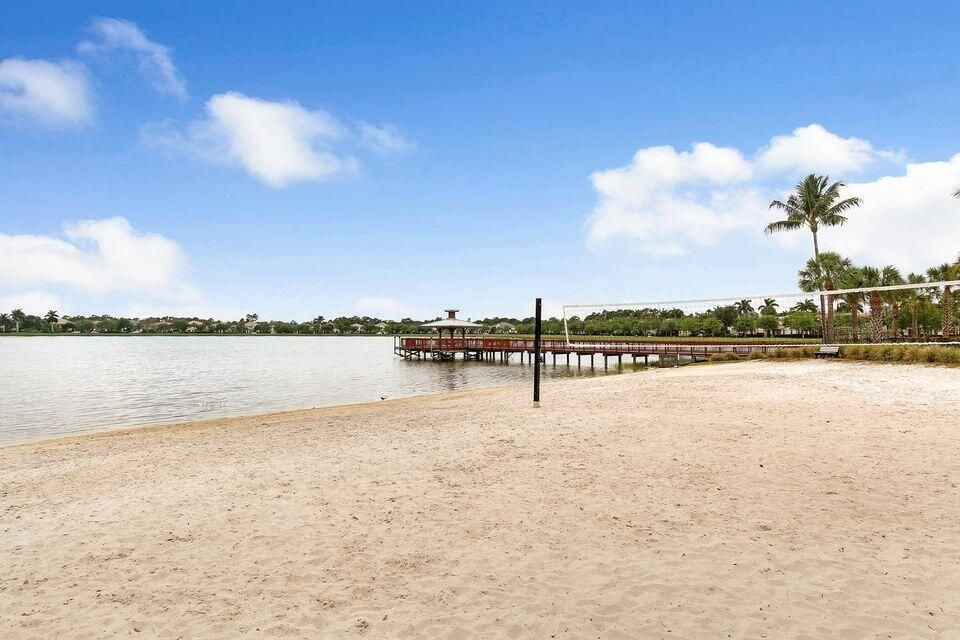Evergrene beach area