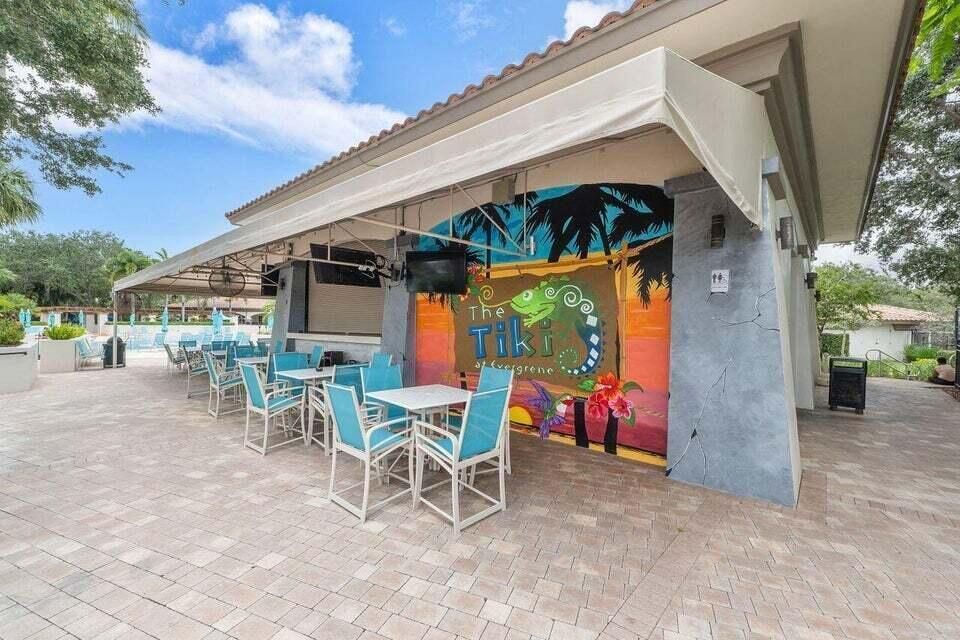 tiki Evergrene