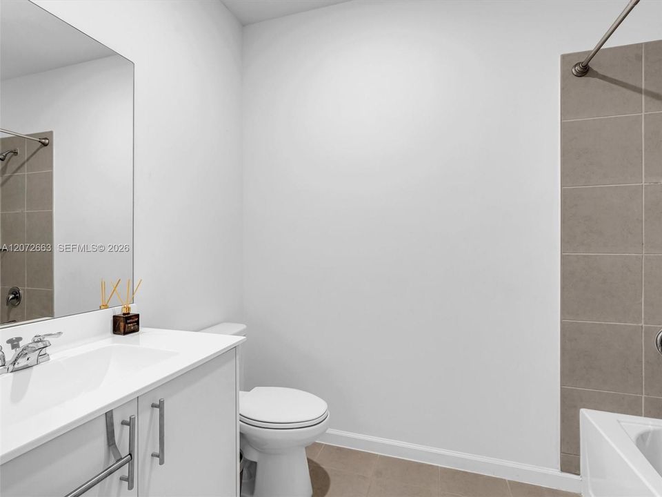For Rent: $4,700 (5 beds, 3 baths, 3150 Square Feet)