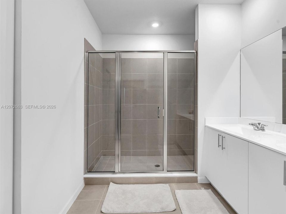 For Rent: $4,700 (5 beds, 3 baths, 3150 Square Feet)