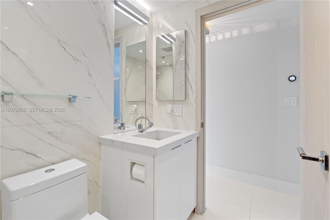 2nd bathroom