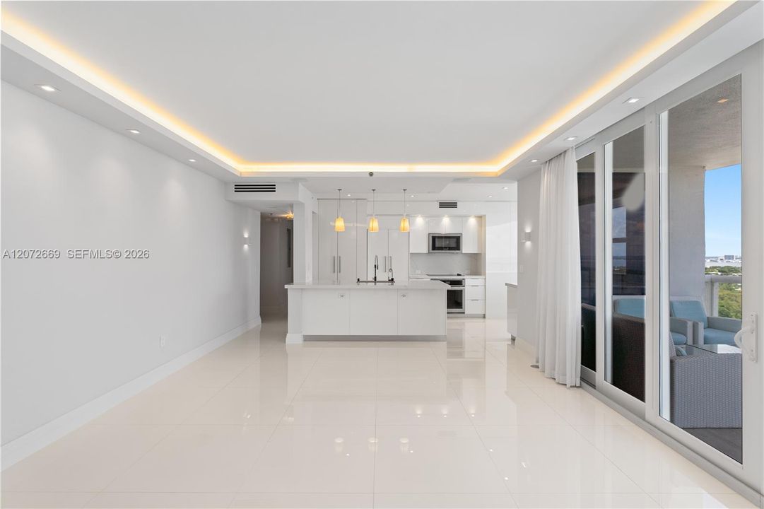 В аренду: $13,000 (2 спален, 2 ванн, 1250 Квадратных фут)