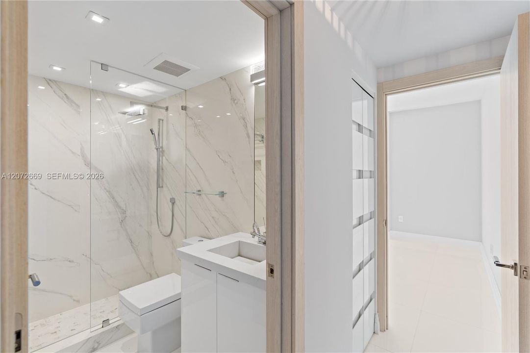 2nd bathroom