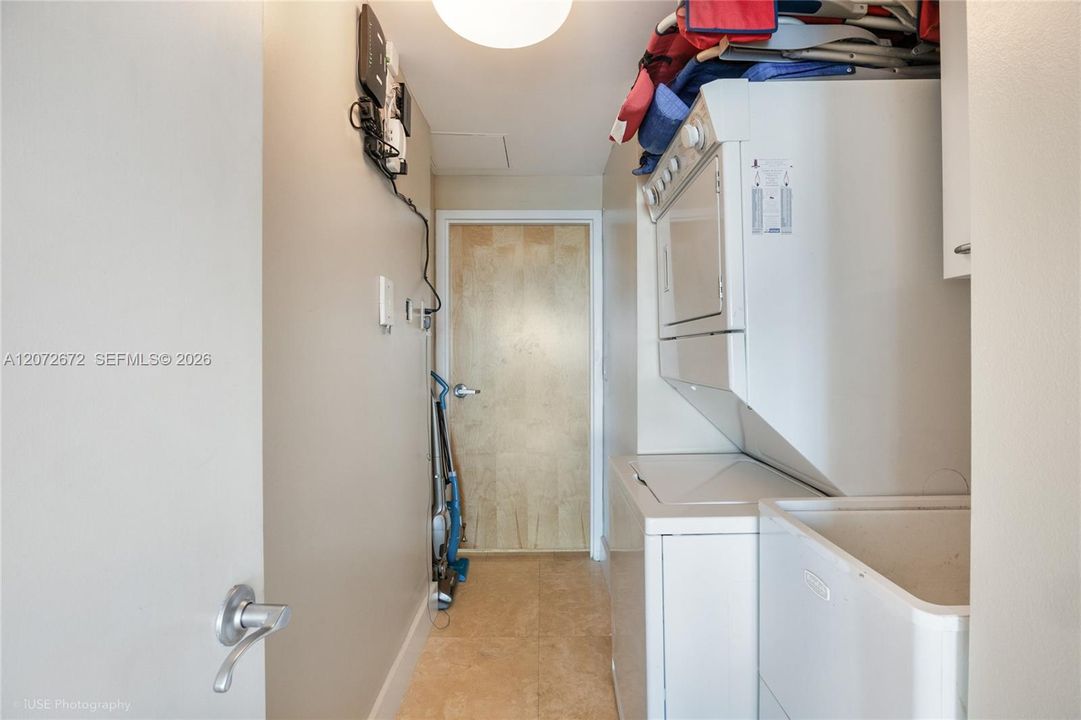 For Rent: $5,000 (2 beds, 2 baths, 1425 Square Feet)