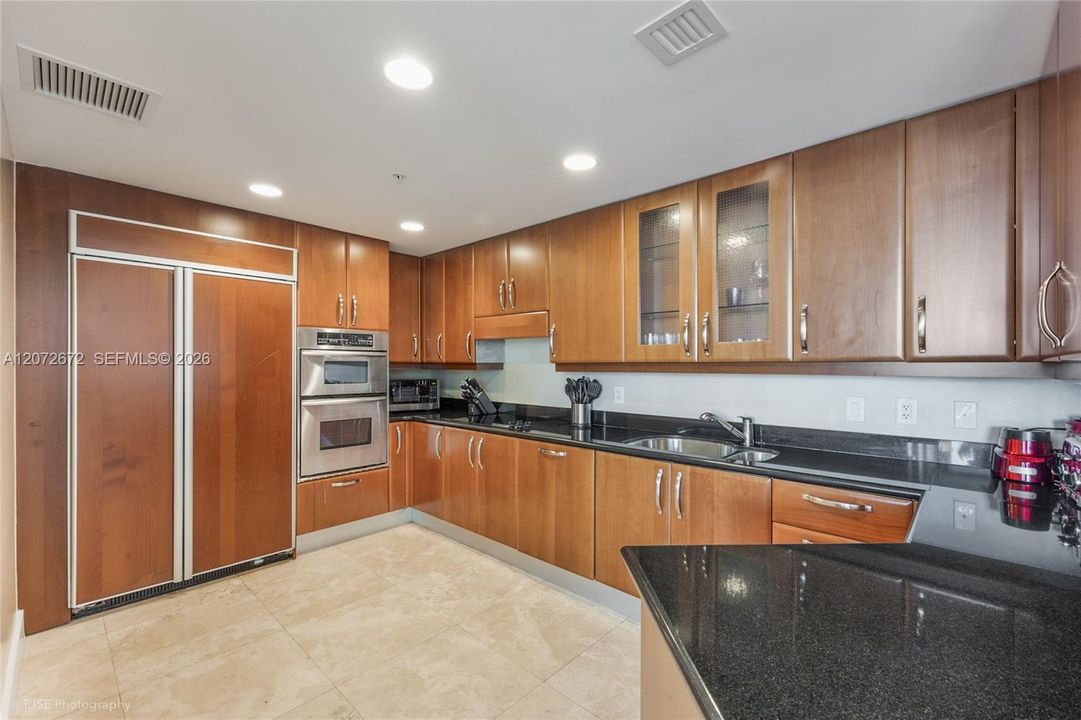 For Rent: $5,000 (2 beds, 2 baths, 1425 Square Feet)