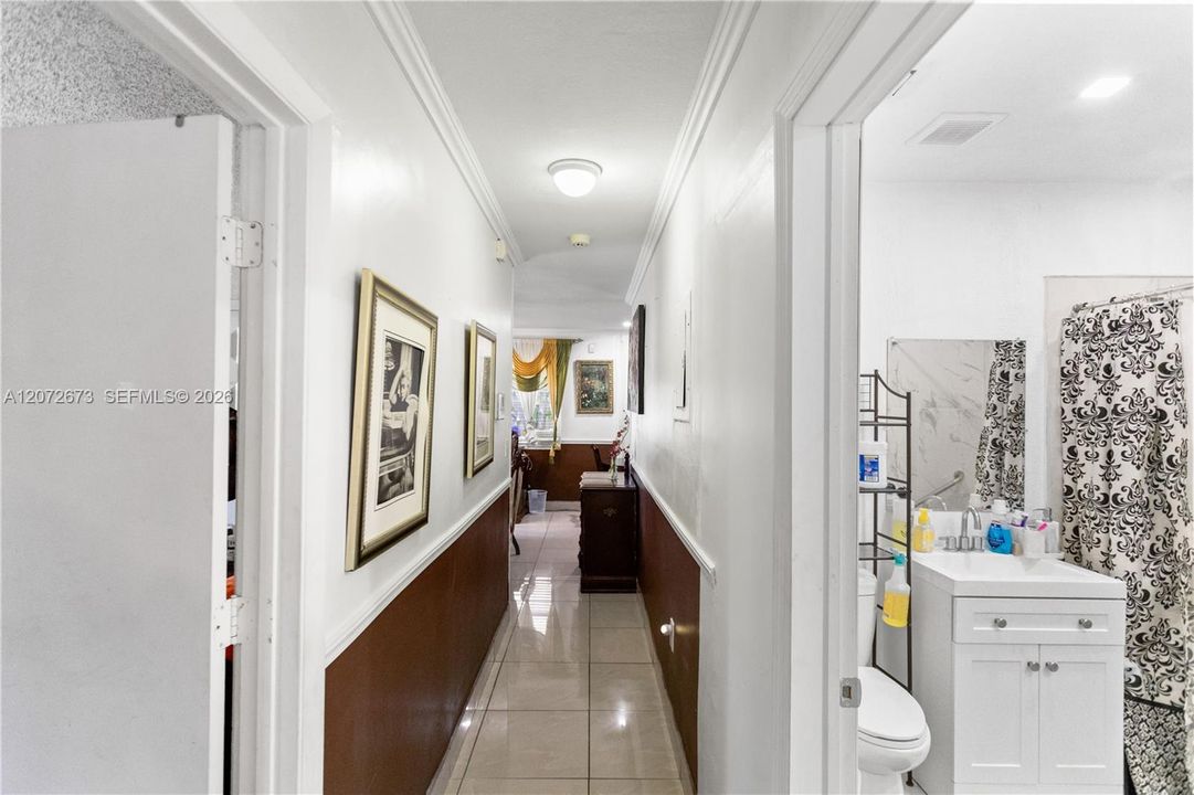 For Sale: $450,000 (3 beds, 2 baths, 1194 Square Feet)