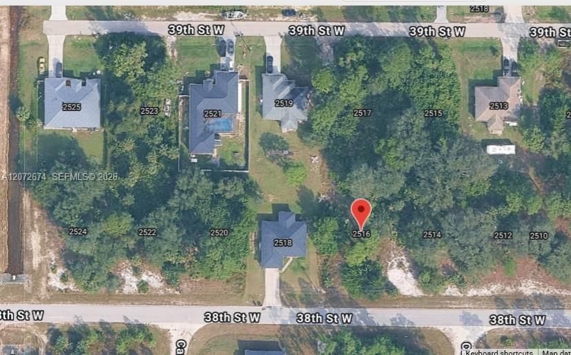 На продажу: $36,000 (0.25 acres)