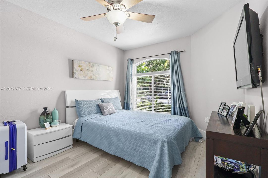 For Sale: $659,000 (3 beds, 2 baths, 1602 Square Feet)