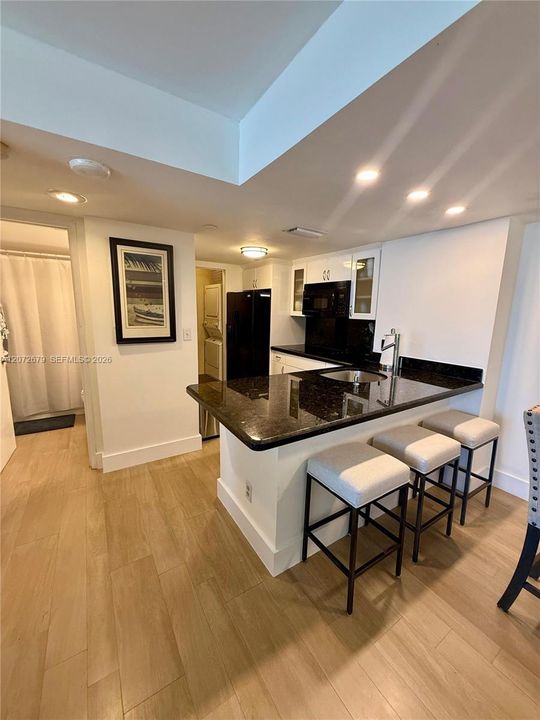 For Rent: $3,850 (2 beds, 2 baths, 968 Square Feet)