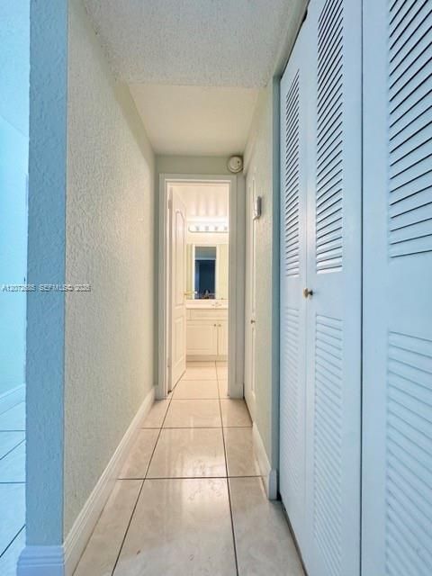 В аренду: $1,900 (1 спален, 1 ванн, 810 Квадратных фут)