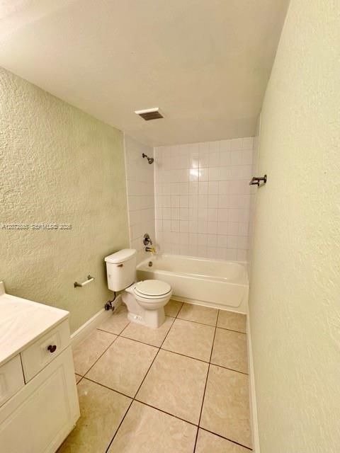 В аренду: $1,900 (1 спален, 1 ванн, 810 Квадратных фут)