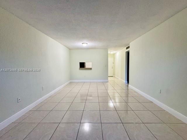 В аренду: $1,900 (1 спален, 1 ванн, 810 Квадратных фут)