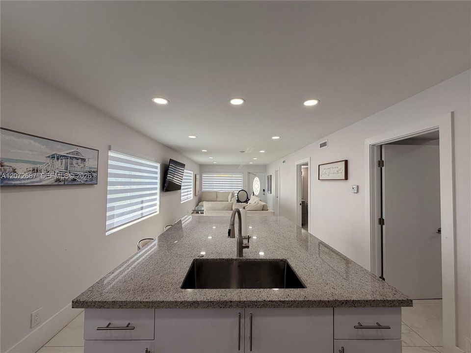 For Rent: $3,800 (2 beds, 2 baths, 2653 Square Feet)