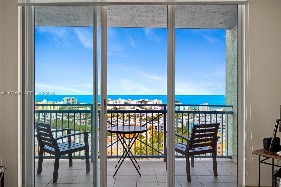 For Rent: $4,500 (1 beds, 1 baths, 740 Square Feet)