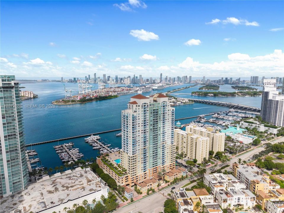 For Rent: $4,500 (1 beds, 1 baths, 740 Square Feet)