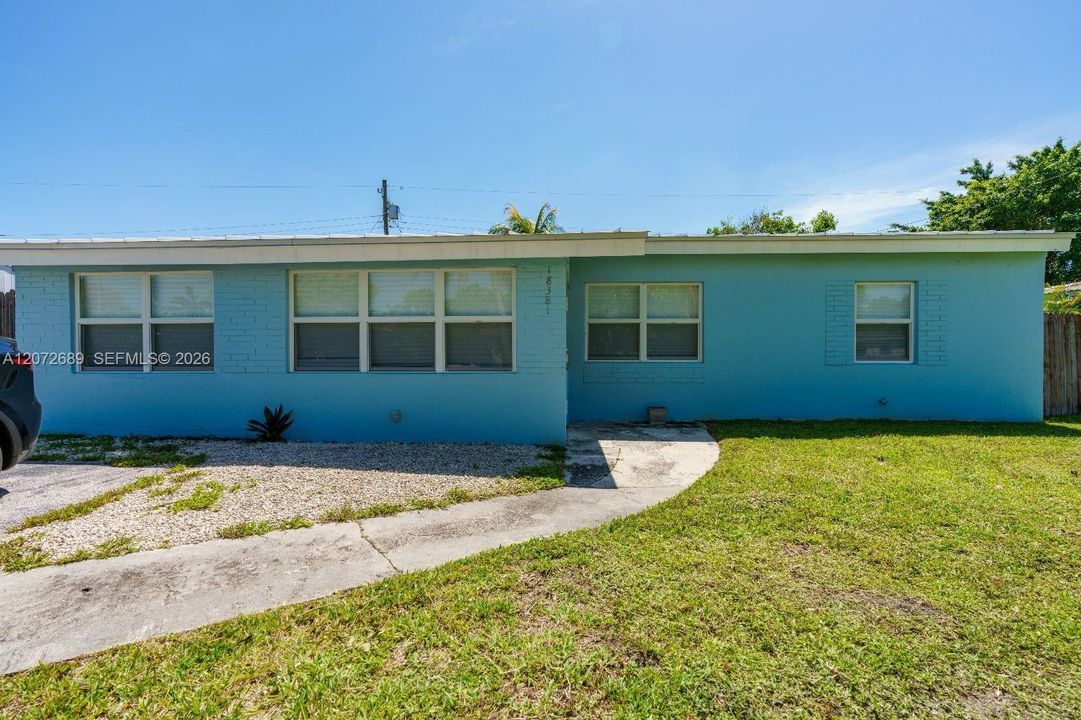 For Sale: $715,000 (4 beds, 2 baths, 1454 Square Feet)