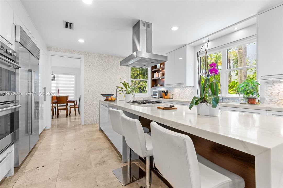 For Sale: $4,700,000 (5 beds, 4 baths, 4464 Square Feet)