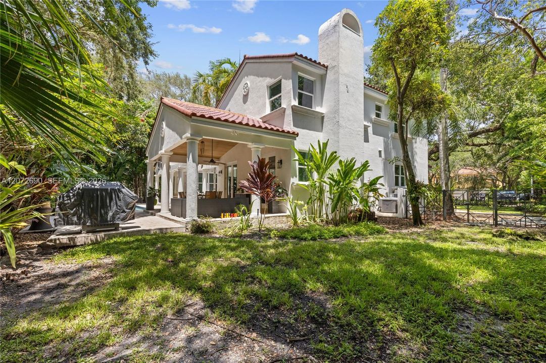 For Sale: $4,700,000 (5 beds, 4 baths, 4464 Square Feet)