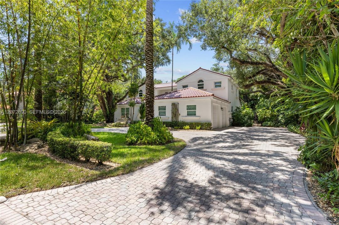 For Sale: $4,700,000 (5 beds, 4 baths, 4464 Square Feet)
